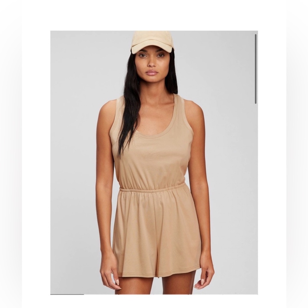 GAP brand new with tag Beige racerback cutout Playsuit romper pockets